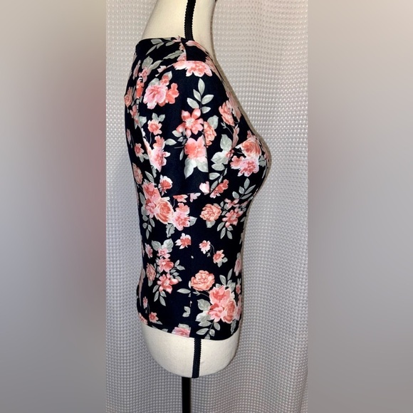 Women’s Ardene square neckline Stretchy floral top size small NWT - Picture 6 of 9